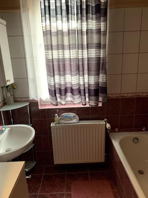 Laura Apartman Hajdúszoboszló Extérieur photo